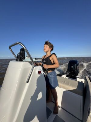 Gomon semirigido con motor